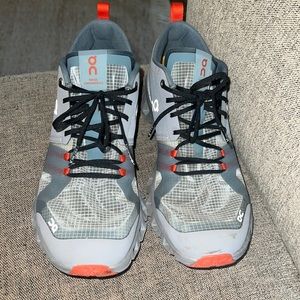 On cloud, LIKE NEW CONDITION